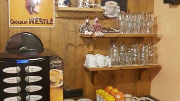 Colazione a buffet inclusa, servita tutte le mattine