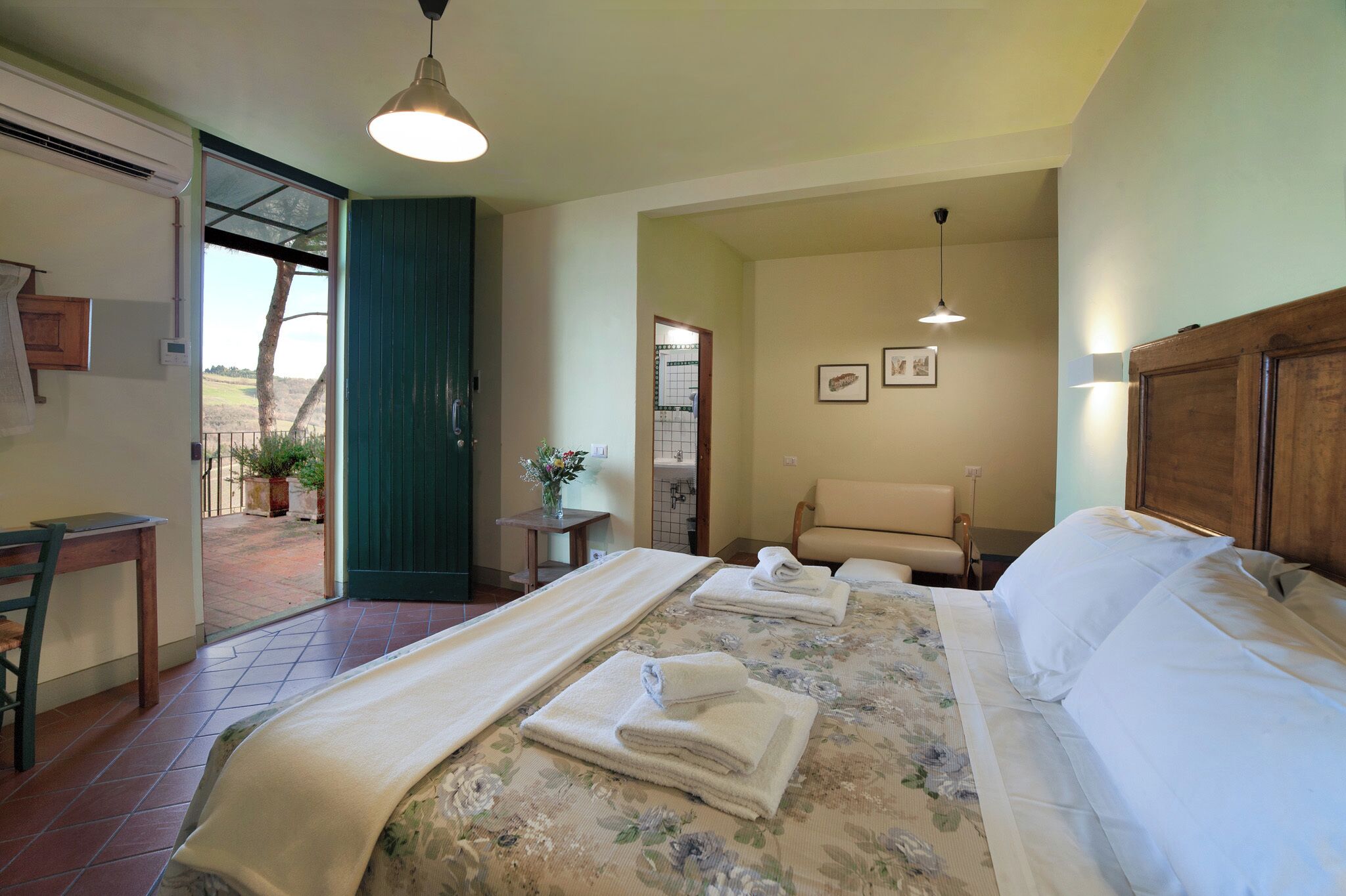 Allergikerbettwaren, Daunenbettdecken, Pillowtop-Betten, Minibar