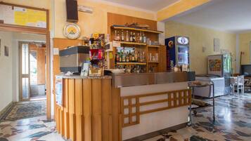 Bar (in der Unterkunft)