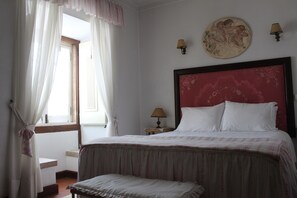 Standard Double Room, Private Bathroom | Individually decorated, individually furnished, desk, soundproofing - Casa de S. Thiago do Castelo (Obidos)