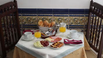Desayuno continental incluido todos los días