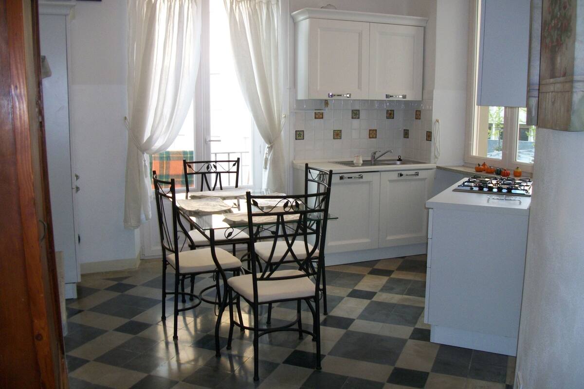 two bedroom apartment liberty via gerolamo miani 1 | private kitchen | electric kettle