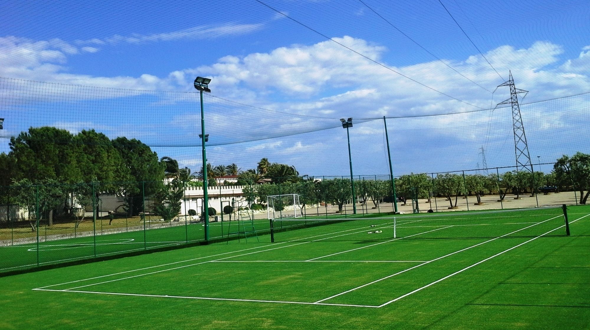 Lapangan tenis