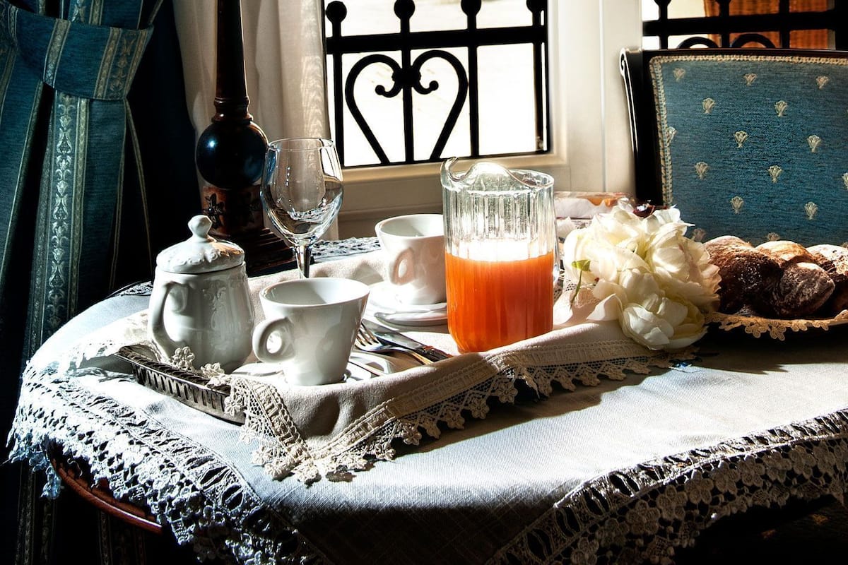Superior Double Room | In-room dining