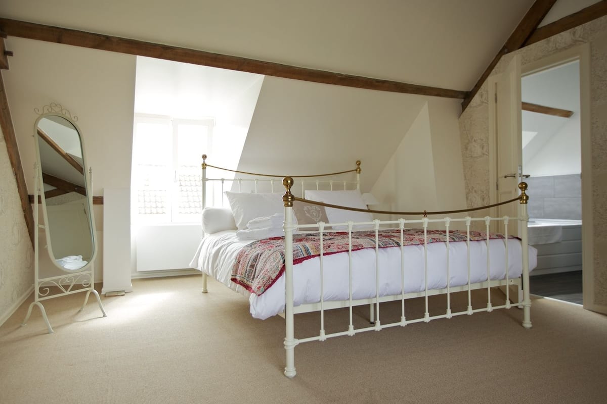 Loft, vista città | 2 camere, biancheria da letto di alta qualità, materassi in memory foam