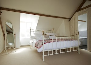 Loft, vue sur la ville | 2 chambres, literie de qualité, lit avec matelas en mousse à mémoire