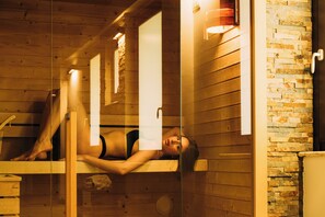 Couples treatment room(s), sauna, hot tub, steam room - Di Sabatino Resort (Ascoli Piceno)