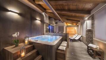 Behandelingskamers voor koppels, een sauna, een bubbelbad, een stoombad