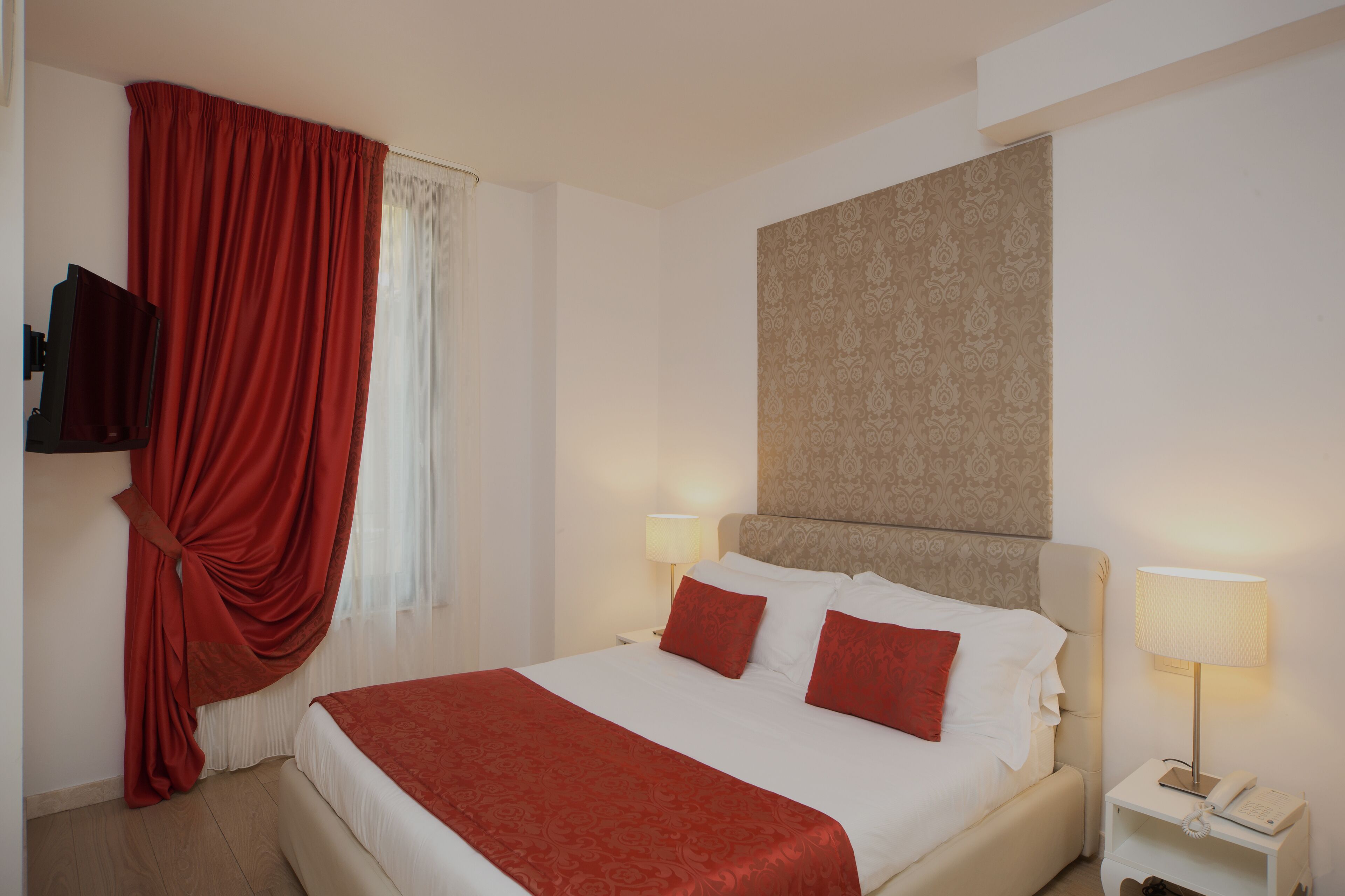 Couette en duvet d'oie, minibar, coffres-forts dans les chambres, bureau