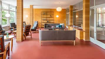 Lobby-Lounge
