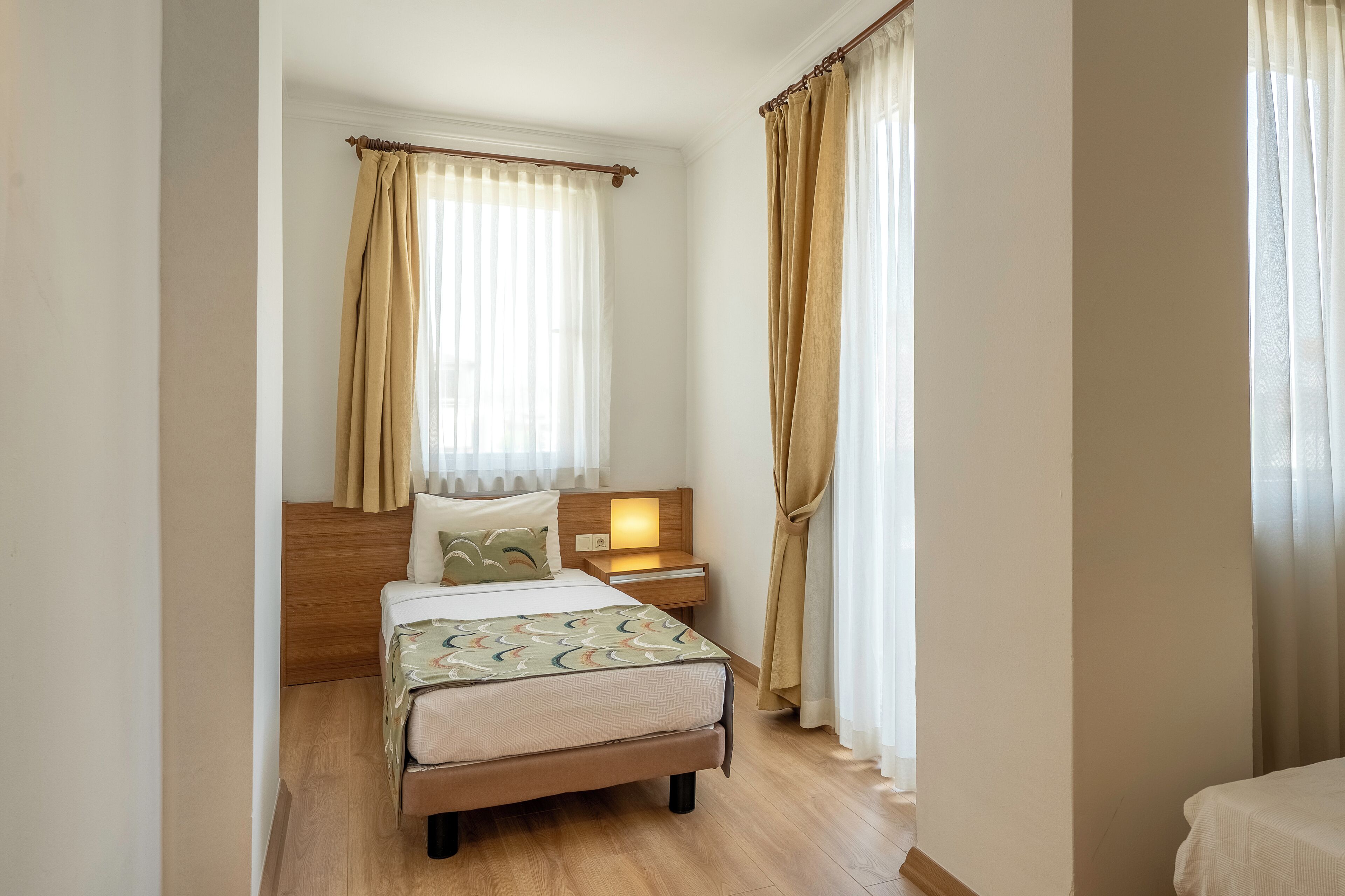Standard-Dreibettzimmer, Eckzimmer