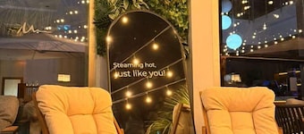 La Brisa Hotel