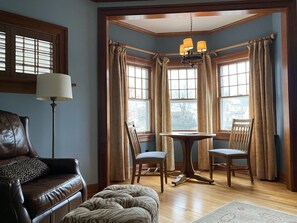 TV de tela plana 43 polegadas com canais via satélite, TV