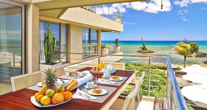 Bon Azur Beachfront Suites & Penthouses with LOV