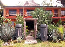 Fachada de la propiedad