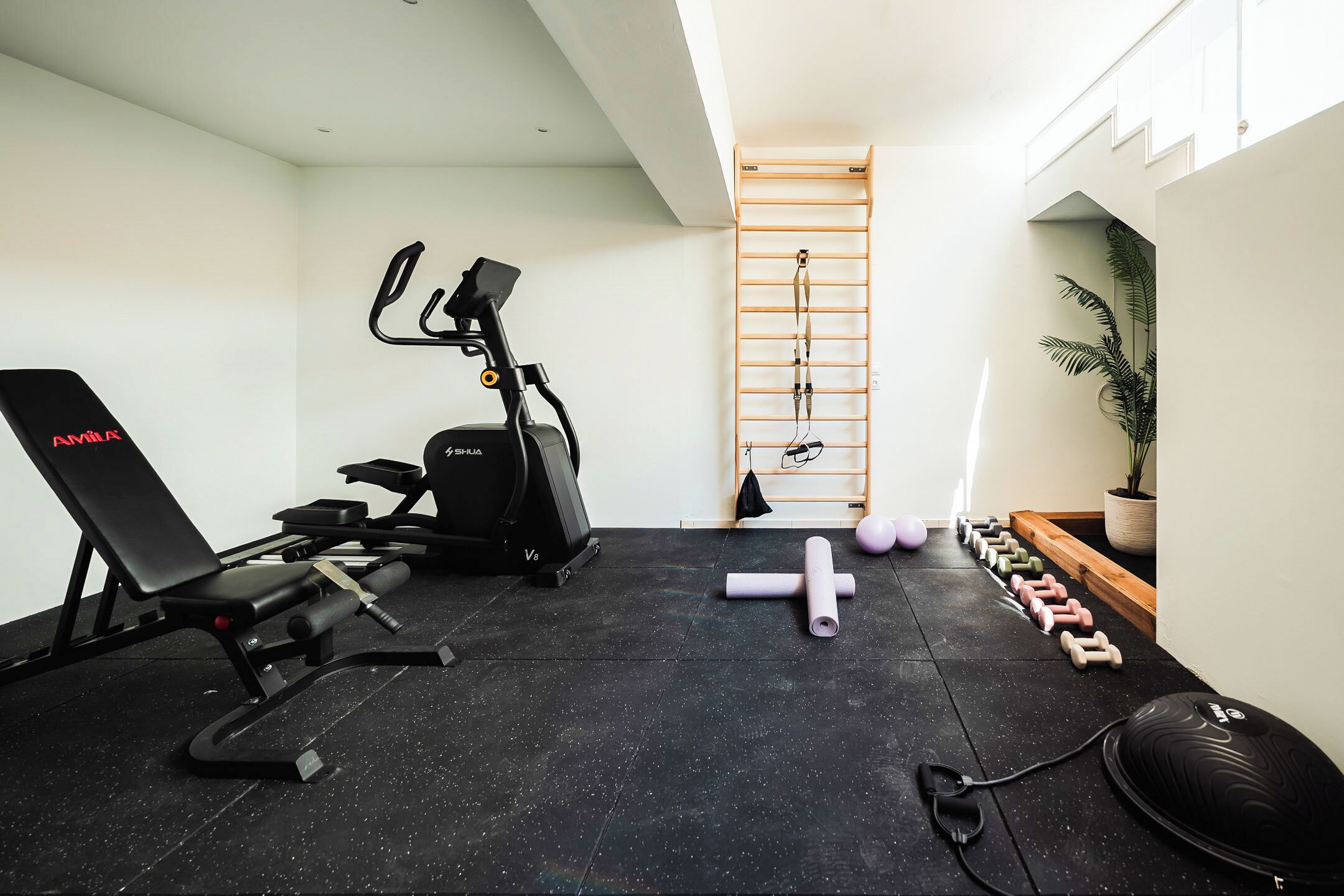 Photo - Batis Aero Beachfront Wellbeing Hotel