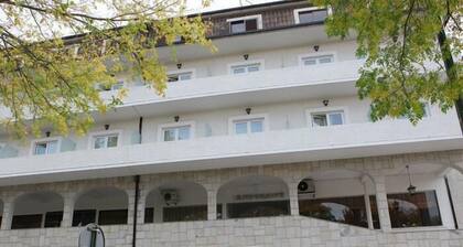 Petrus Hotel