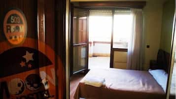 Eenvoudige tweepersoonskamer, privébadkamer | Gratis wifi