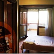 Moon Hostel Bio