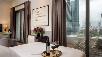 Suite, 1 Queen Bed (Sunset View) | 1 bedroom, Egyptian cotton sheets, premium bedding, down duvets
