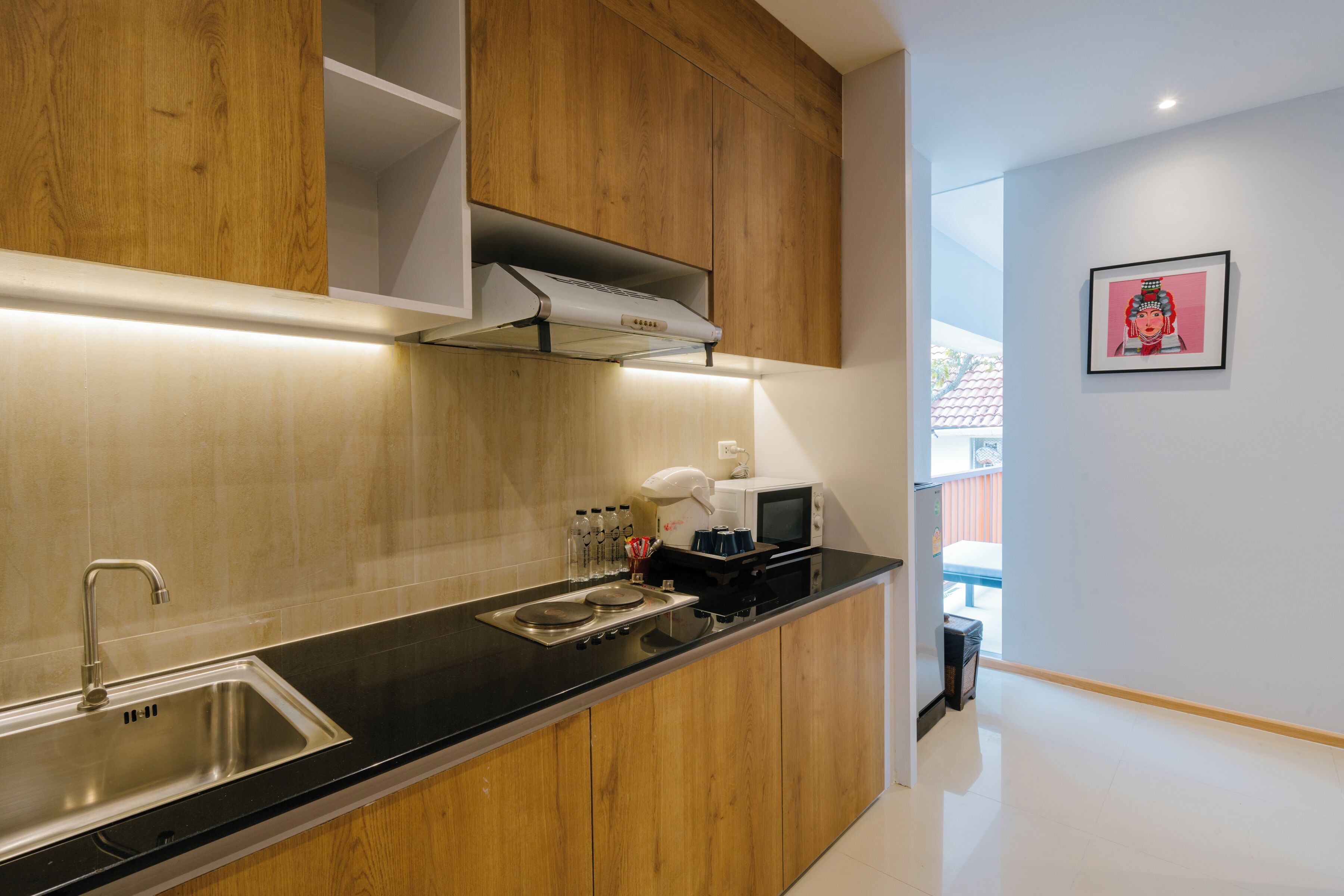 suite, 2 bedrooms | private kitchen | fridge, microwave, electric kettle
