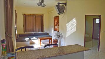 House | Pillow-top beds, minibar, in-room safe, individually furnished