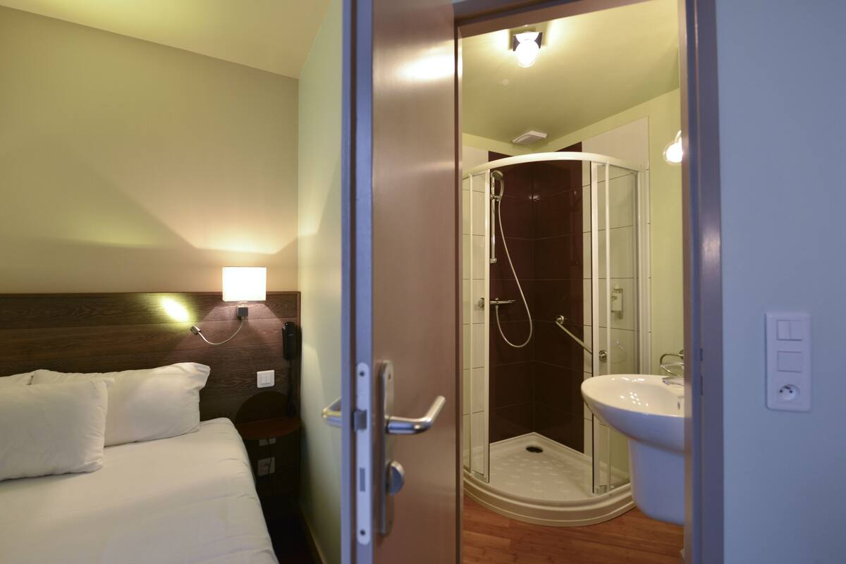 superior room, 1 double bed | 1 bedroom, premium bedding, desk, soundproofing