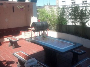 Living area - Garden House Hostel (Buenos Aires)