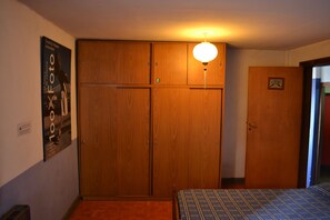 Shared Dormitory, Mixed Dorm (4 people) | Room amenity - Garden House Hostel (Buenos Aires)