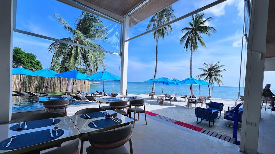 Three Trees Samui Resort - Sarocha Villa