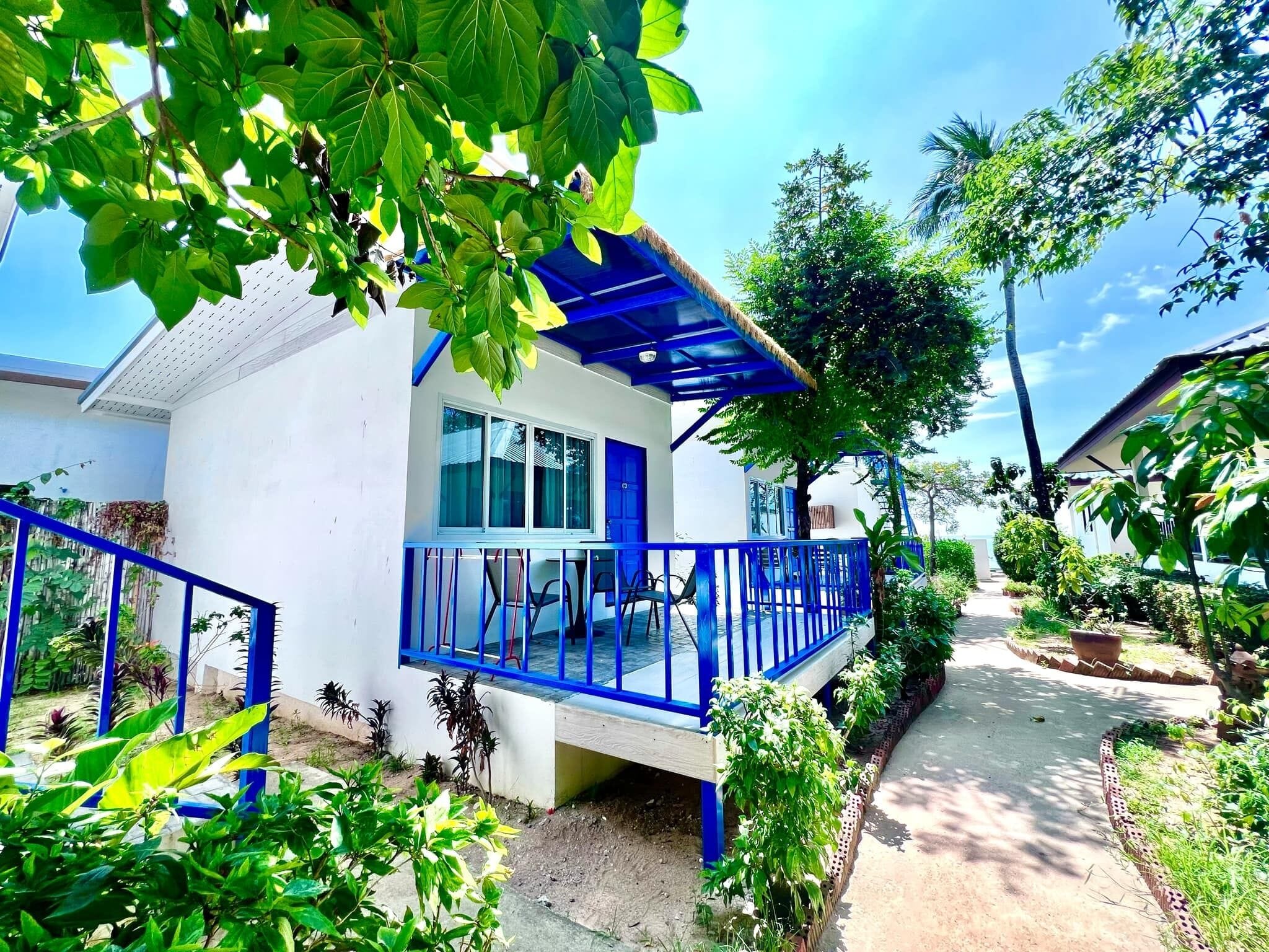 Basic Triple Room, Multiple Beds, Garden View | Minibar, free WiFi, bed sheets