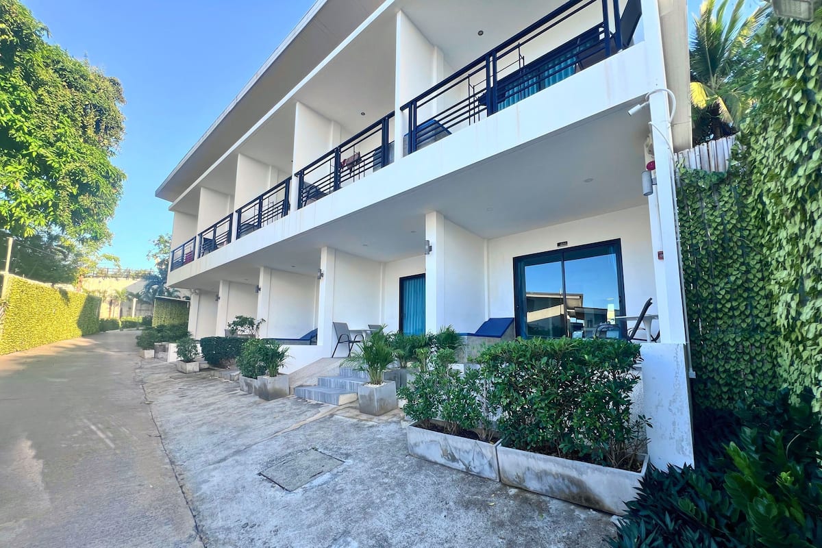New Deluxe Building  | Frigobar, Wi-Fi de cortesia, roupa de cama