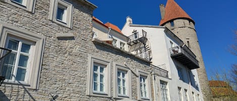 Enceinte de lâhĂ©bergement