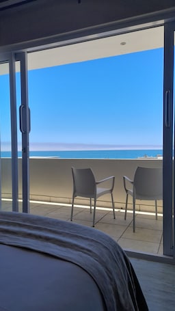 Habitación ejecutiva con 2 camas individuales, vistas al mar | Vistas desde la habitación. Atlantic Villa Boutique Guesthouse
