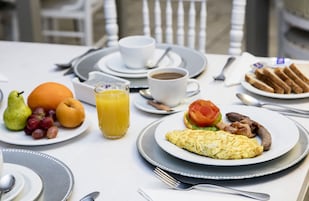 Desayuno completo incluido todos los días 