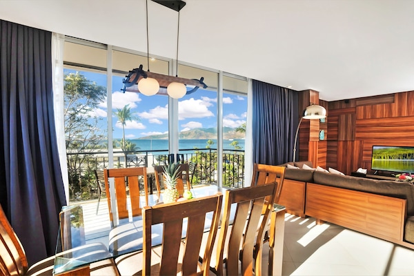 Suite presidencial | Caja de seguridad en la habitación y decoración personalizada