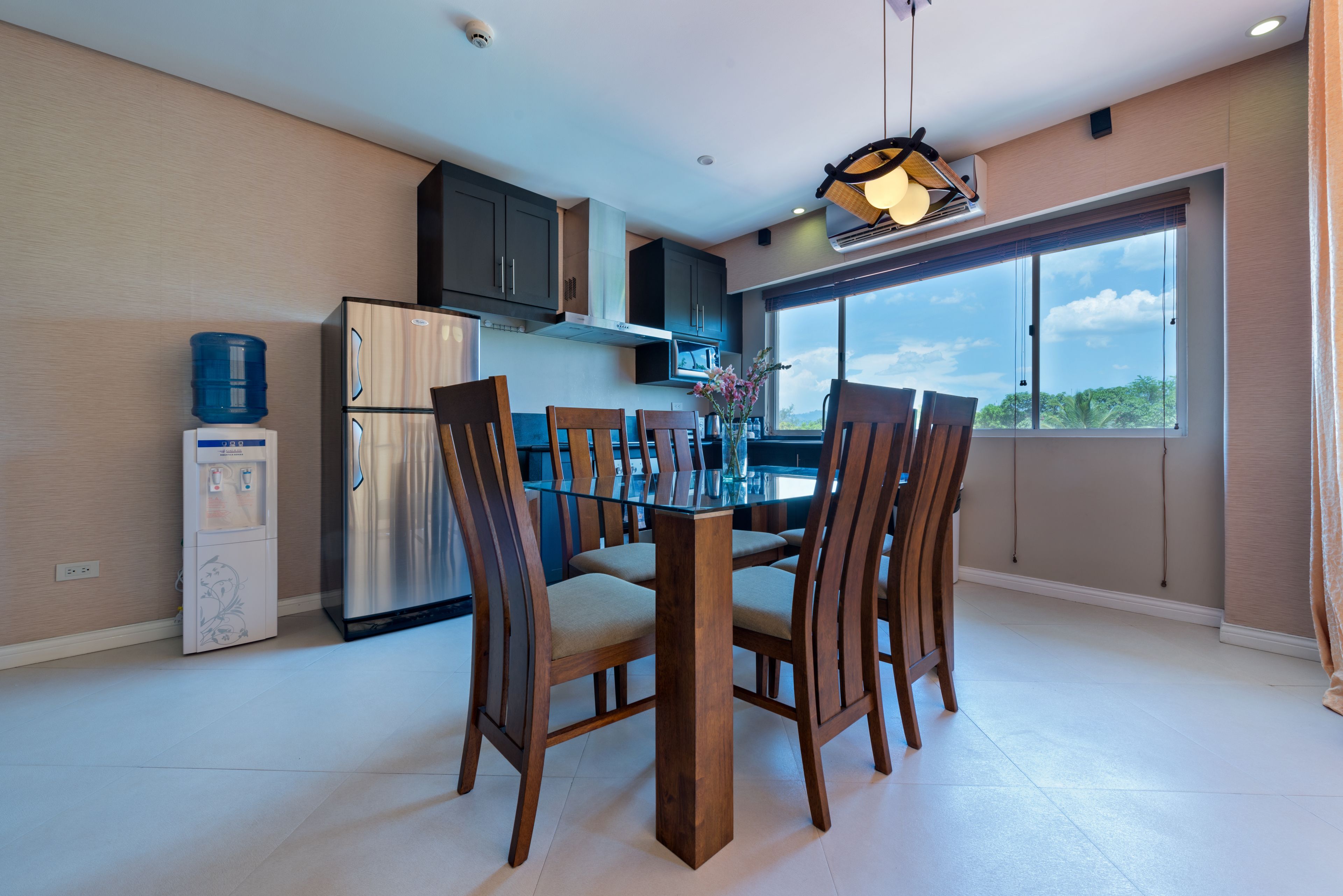 Presidential Suite | Private kitchenette | Fridge