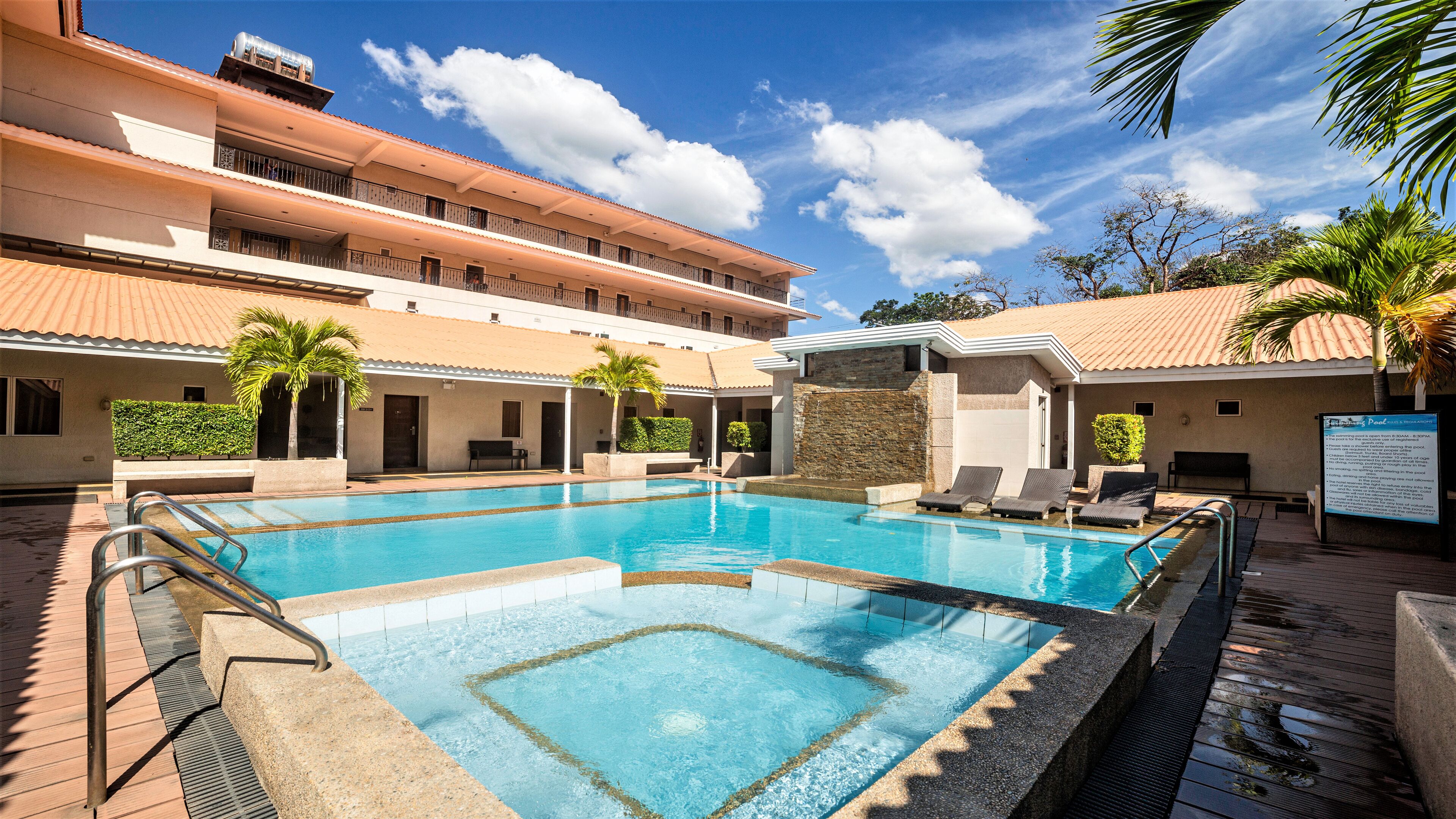 屋内プール、サンラウンジャー