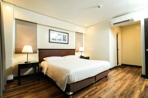 Presidential Suite | In-room safe, individually decorated, individually furnished, desk - Court Meridian Hotel and Suites (Olongapo)