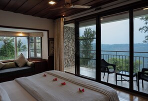 Ropa de cama de alta calidad y minibar