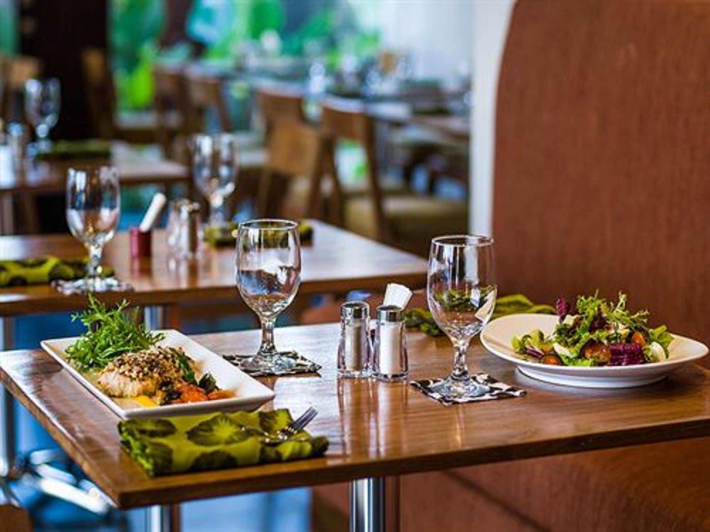 Aamiainen (250000 IDR per henkilö)