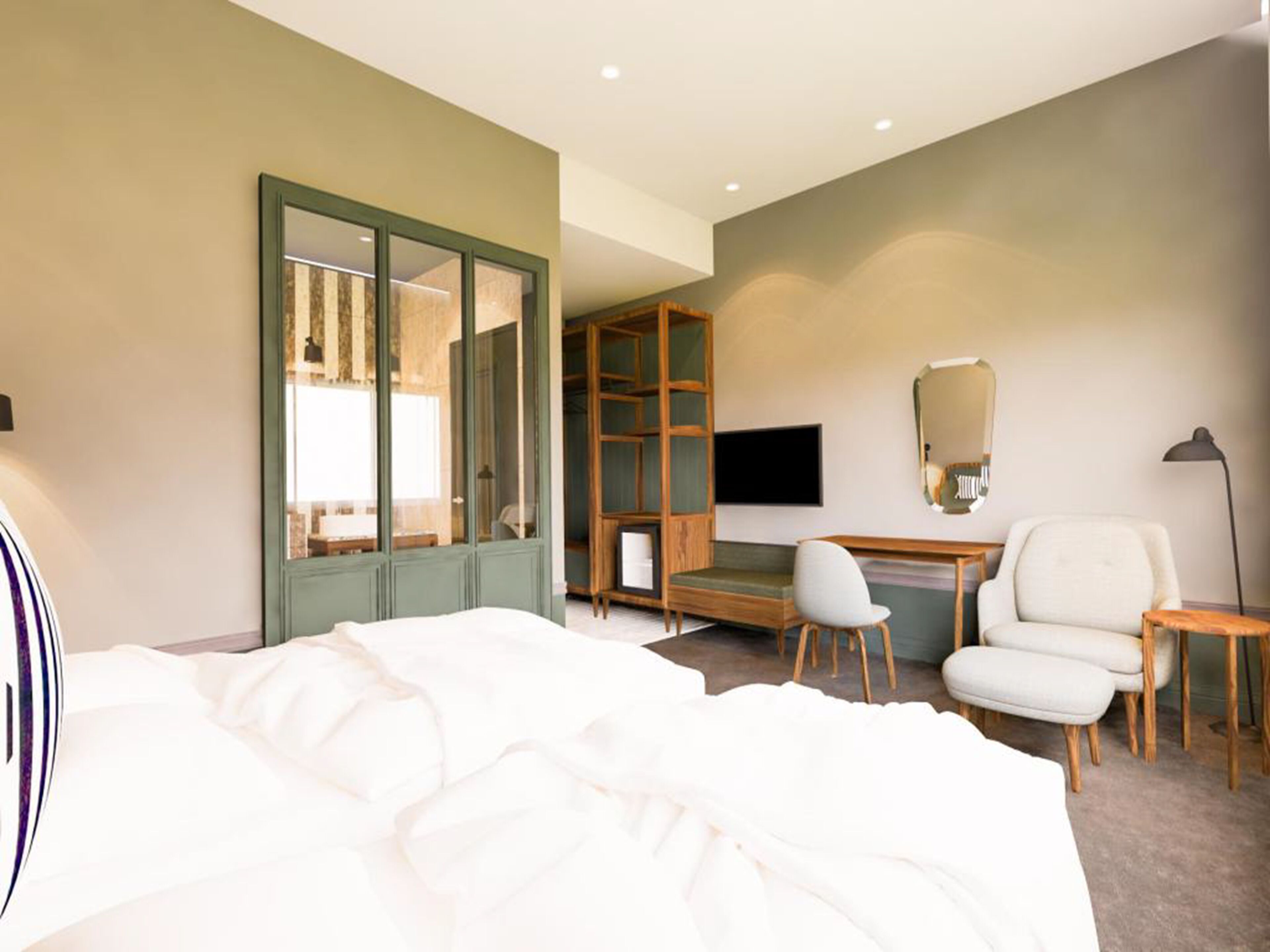 boutique king | minibar, in-room safe, desk, iron/ironing board