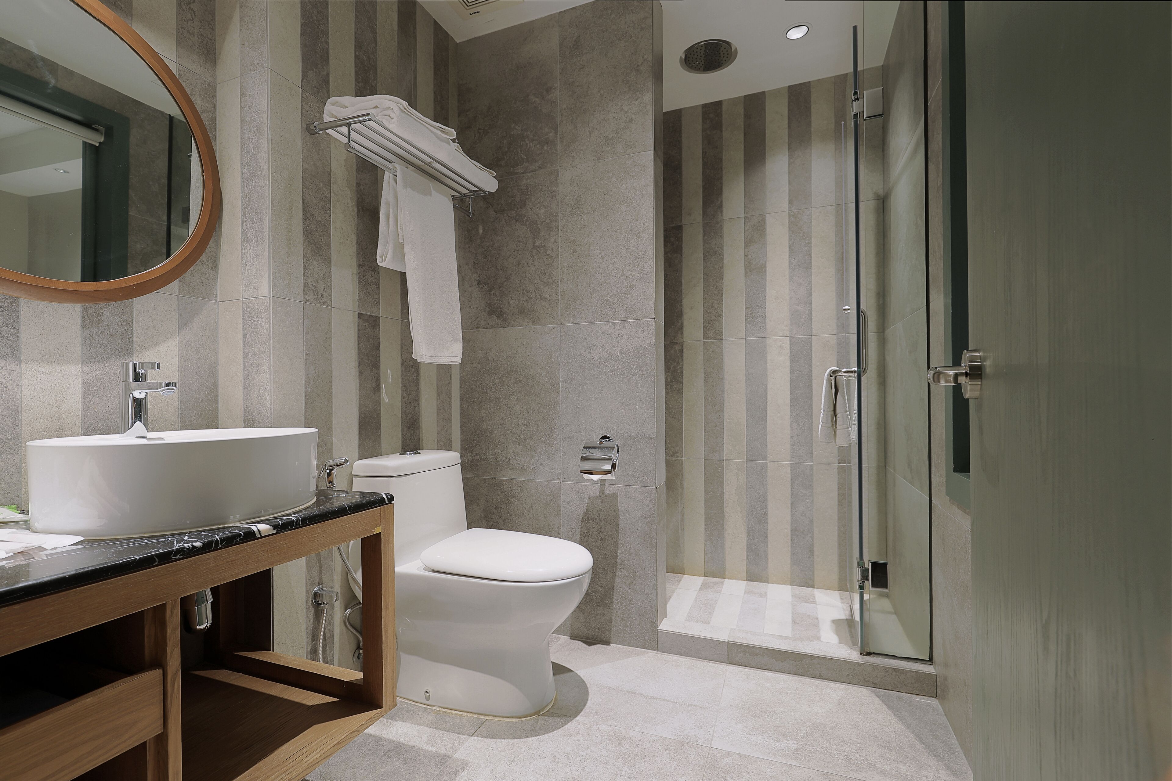 boutique extra | bathroom | shower, hair dryer, bathrobes, slippers