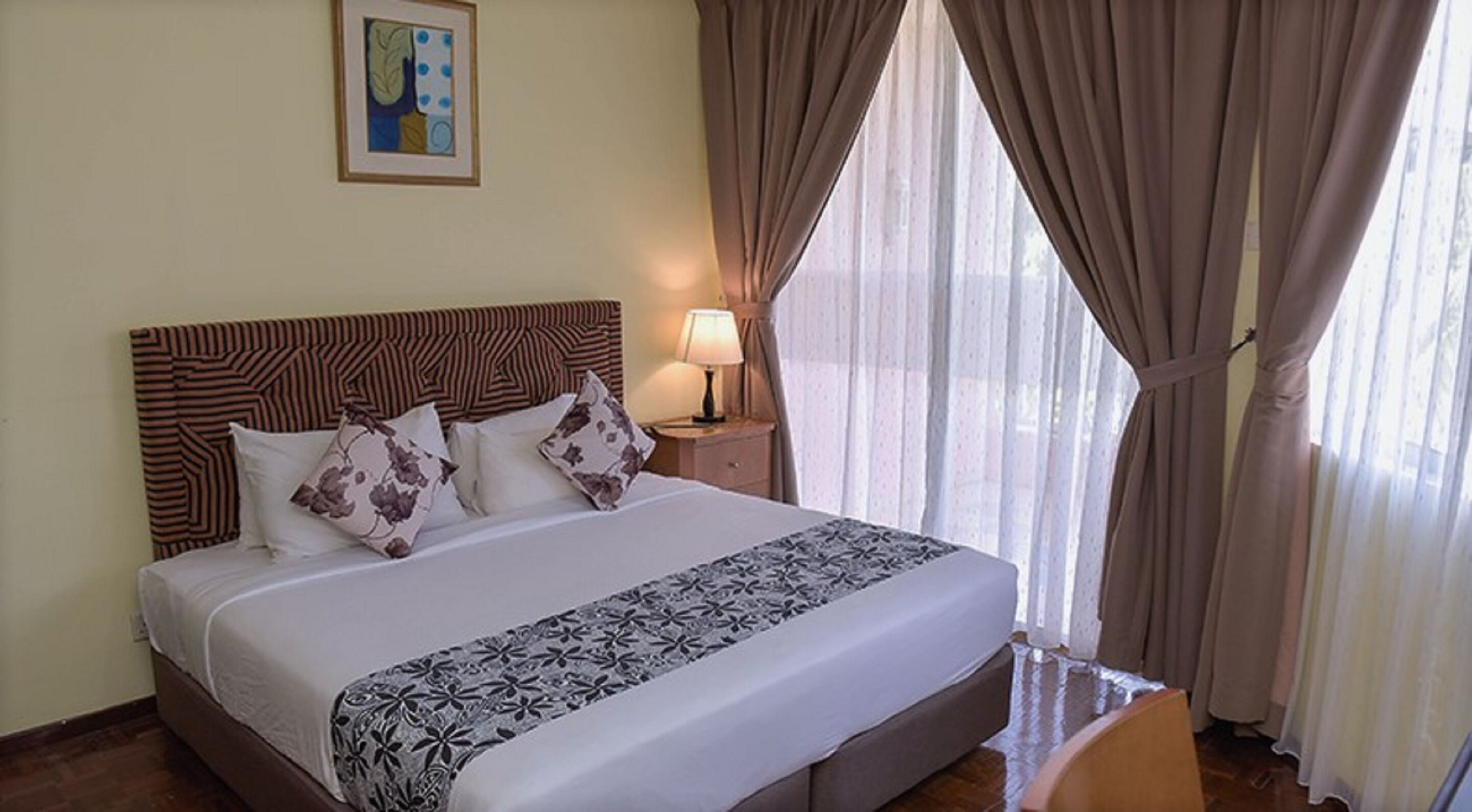 In-room safe, desk, laptop workspace, soundproofing