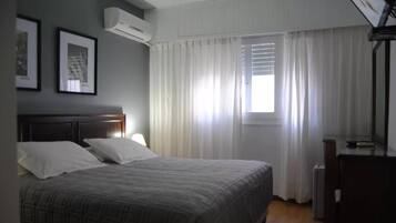 In-room safe, individually decorated, blackout curtains, free WiFi