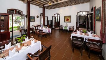 Se sirven desayunos, almuerzos y cenas