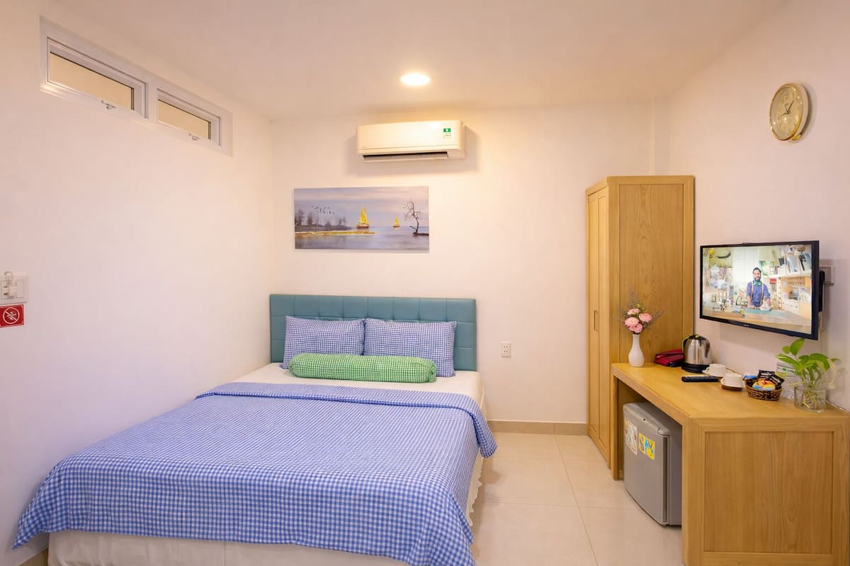 In-room safe, desk, blackout curtains, free WiFi