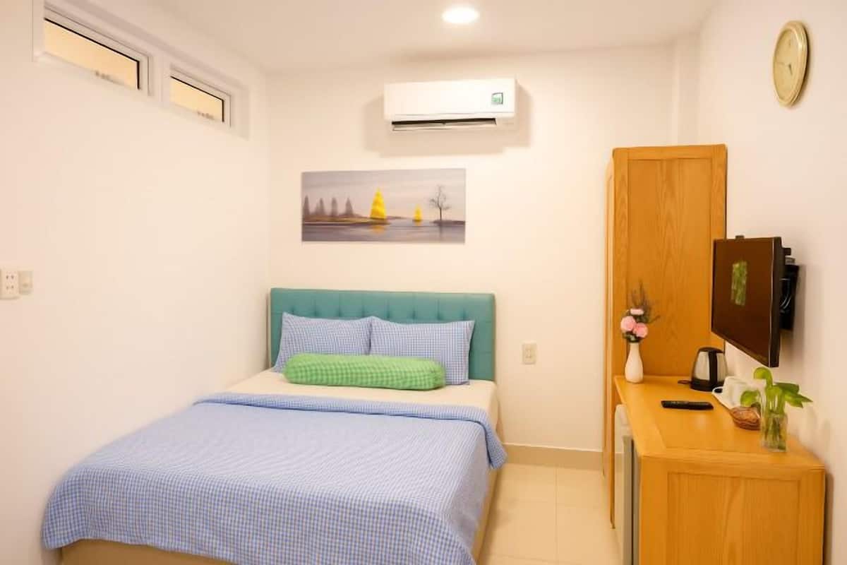 In-room safe, desk, blackout drapes, free WiFi
