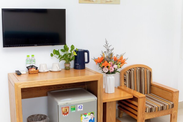 Caja de seguridad en la habitación, escritorio y cortinas blackout 