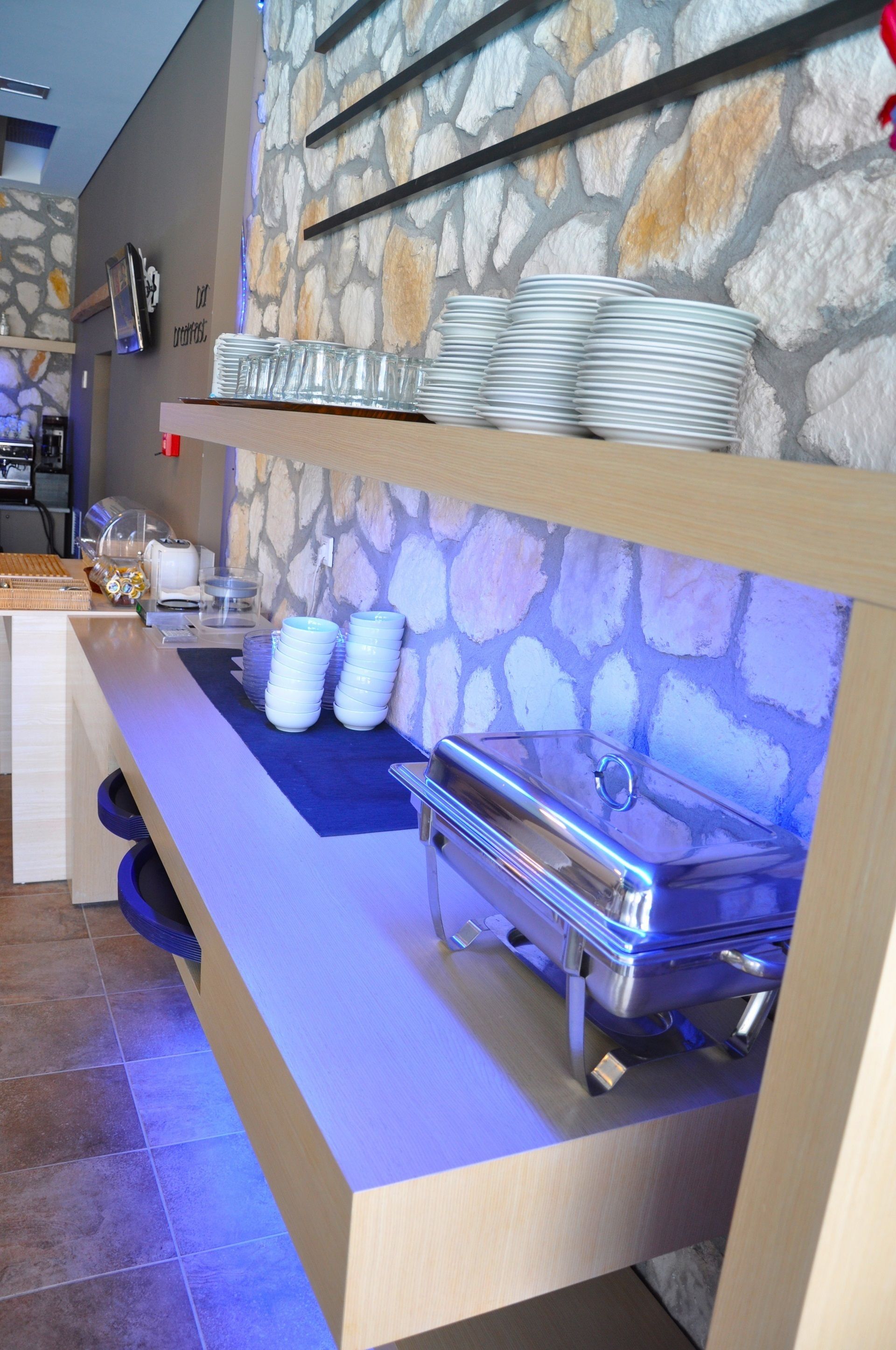 daily continental breakfast (eur 15 per person)